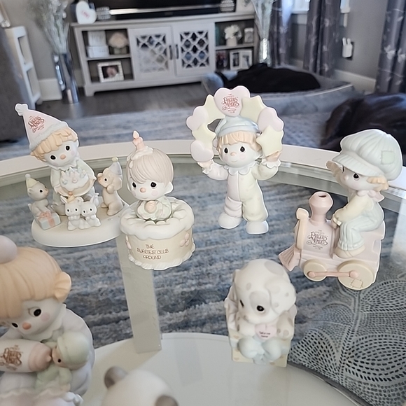 Bundle of 23 Birthday Club Precious Moments. - Picture 5 of 9